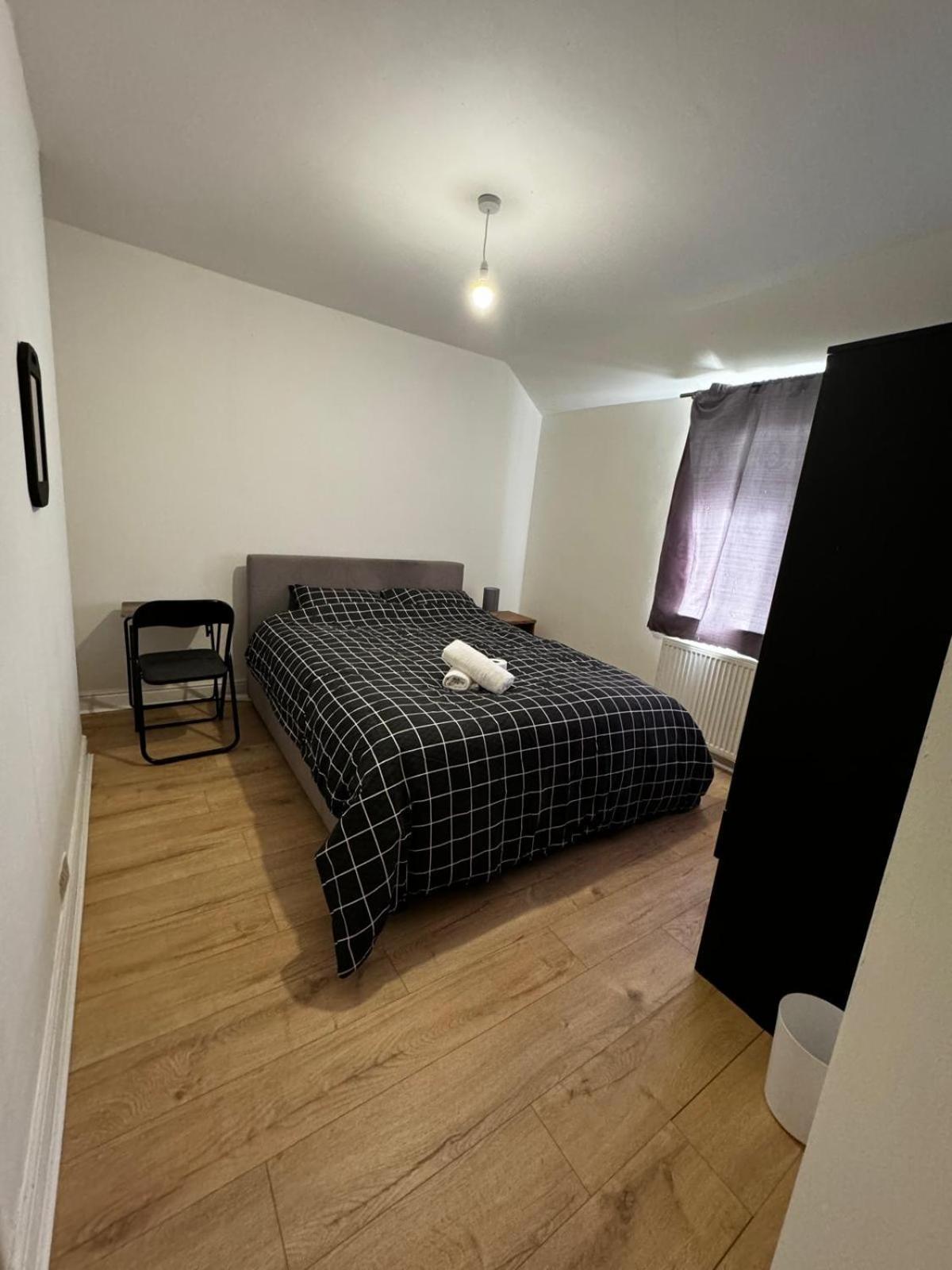 Deluxe Double Bedroom Манчестер Экстерьер фото